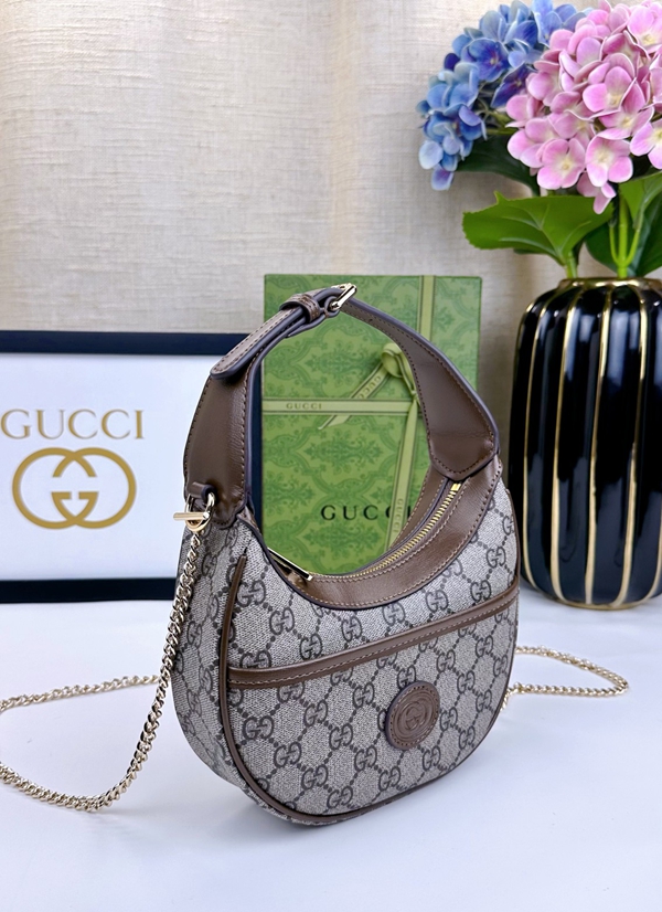 激安グッチバッグコピー背面デザイン